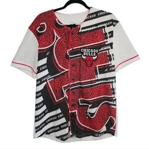 Chicago Bulls Graphic T-Shirt Jersey Button Front Men's Size Medium NBA